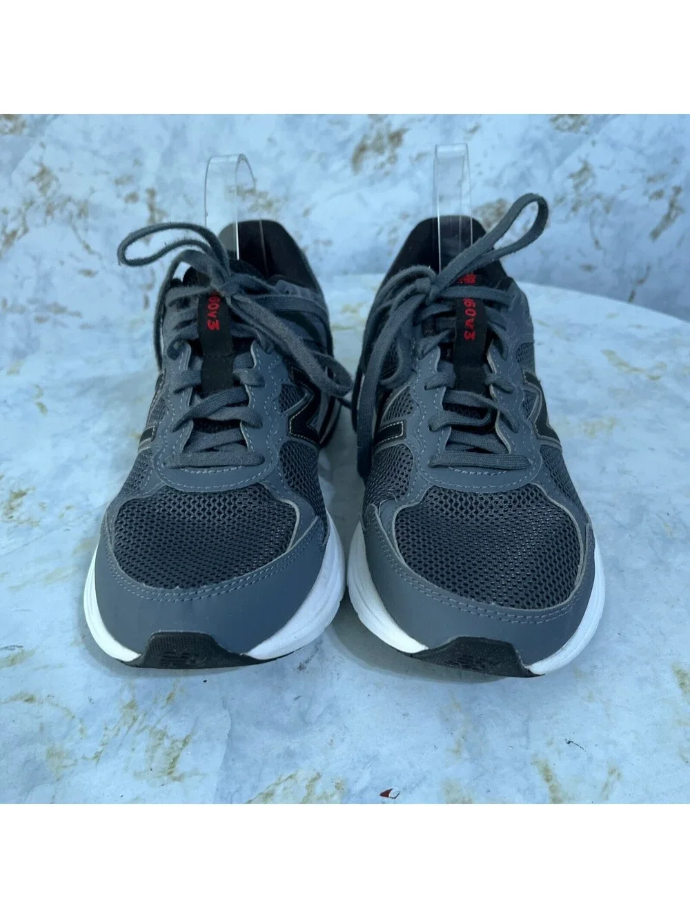 New Balance signs tread